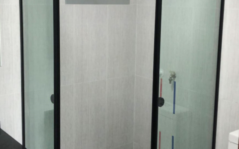Black frame shower screen