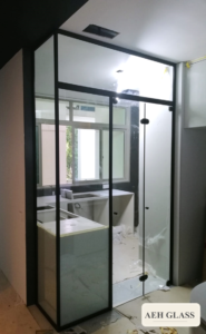 Black aluminium frame with bifold door